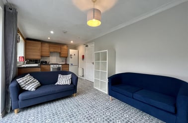 Hartford Court, Heaton, Newcastle - Image 2